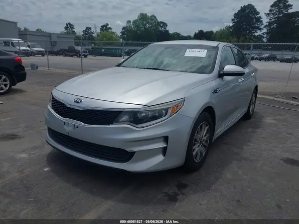5XXGT4L34JG232586 2018 KIA OPTIMA - Image 2