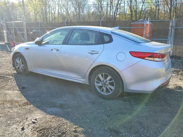 5XXGT4L34JG232720 2018 KIA OPTIMA - Image 2