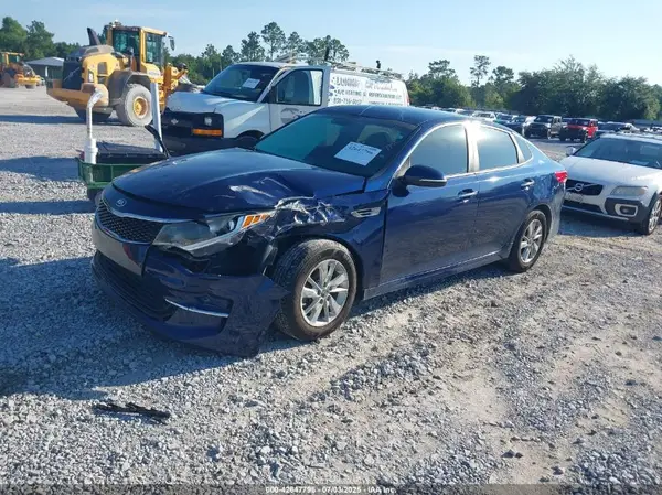 5XXGT4L34JG234726 2018 KIA OPTIMA - Image 2