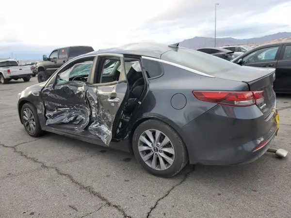 5XXGT4L34JG236492 2018 KIA OPTIMA - Image 2