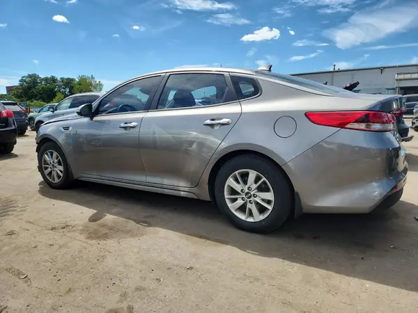 5XXGT4L34JG239652 2018 KIA OPTIMA - Image 2