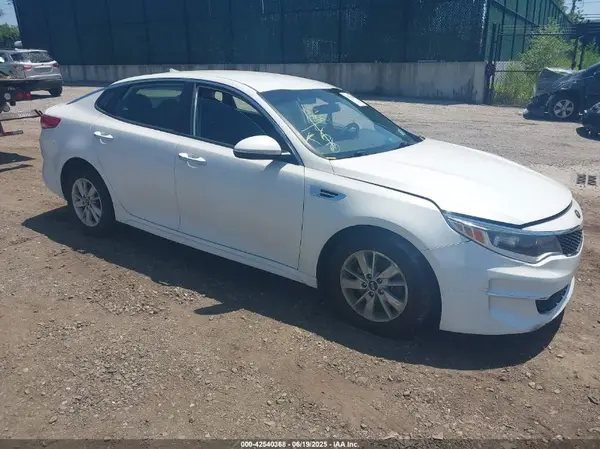 5XXGT4L34JG239697 2018 KIA OPTIMA - Image 1