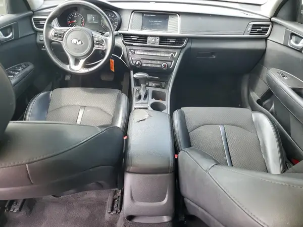5XXGT4L34JG240767 2018 KIA OPTIMA - Image 8