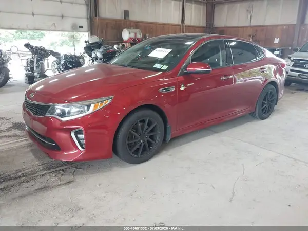 5XXGT4L34JG241062 2018 KIA OPTIMA - Image 2