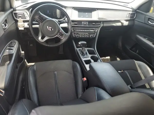5XXGT4L34JG241322 2018 KIA OPTIMA - Image 8
