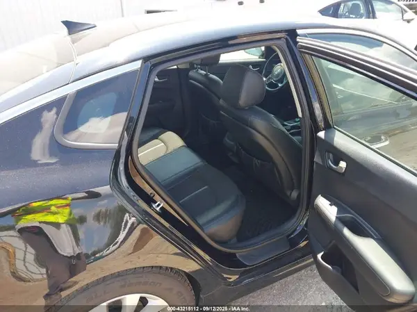 5XXGT4L34JG241952 2018 KIA OPTIMA - Image 8