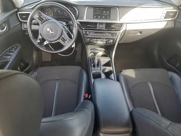 5XXGT4L34JG242454 2018 KIA OPTIMA - Image 8