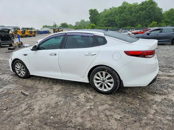 5XXGT4L34JG243393 2018 KIA OPTIMA - Image 2