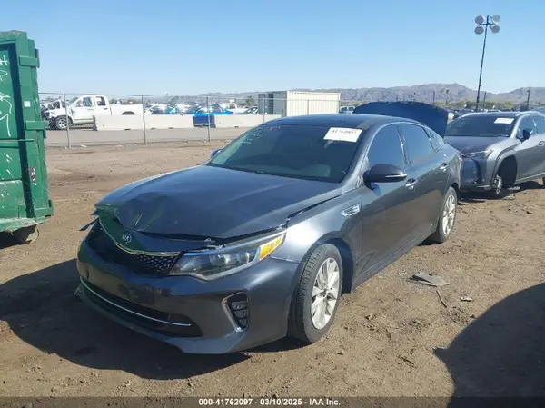 5XXGT4L34JG244284 2018 KIA OPTIMA - Image 2