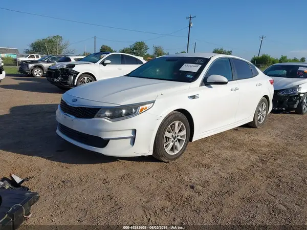 5XXGT4L34JG244897 2018 KIA OPTIMA - Image 2