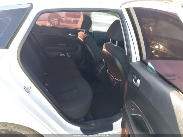 5XXGT4L34JG244897 2018 KIA OPTIMA - Image 8