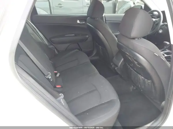 5XXGT4L34JG248612 2018 KIA OPTIMA - Image 8
