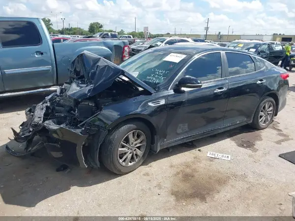 5XXGT4L34JG249257 2018 KIA OPTIMA - Image 2
