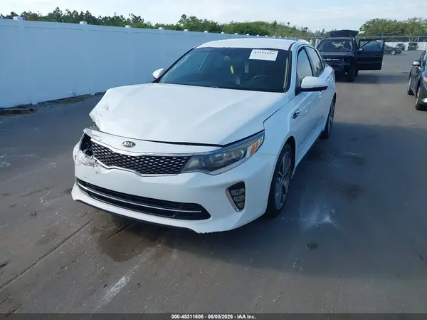 5XXGT4L34JG251297 2018 KIA OPTIMA - Image 2
