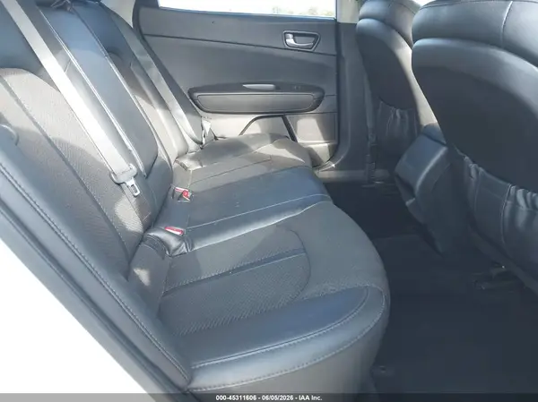5XXGT4L34JG251297 2018 KIA OPTIMA - Image 8