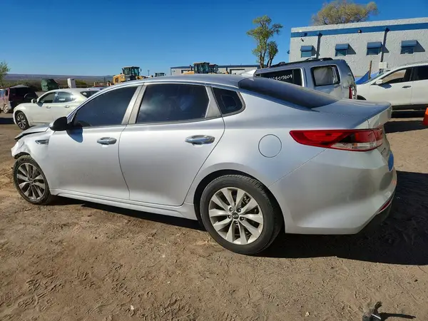 5XXGT4L34JG252871 2018 KIA OPTIMA - Image 2