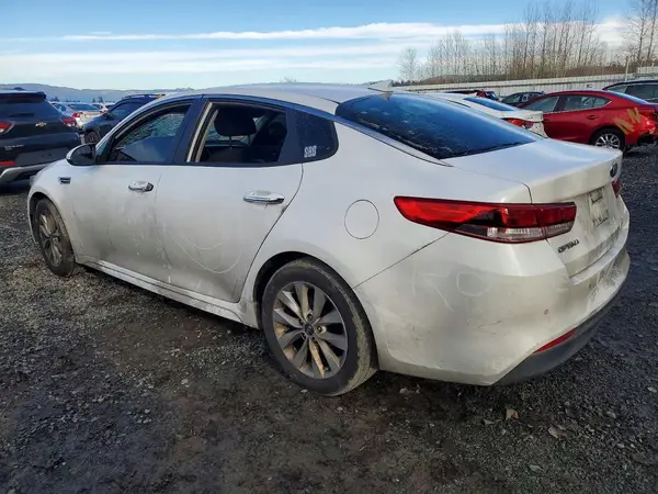 5XXGT4L34JG252935 2018 KIA OPTIMA - Image 2