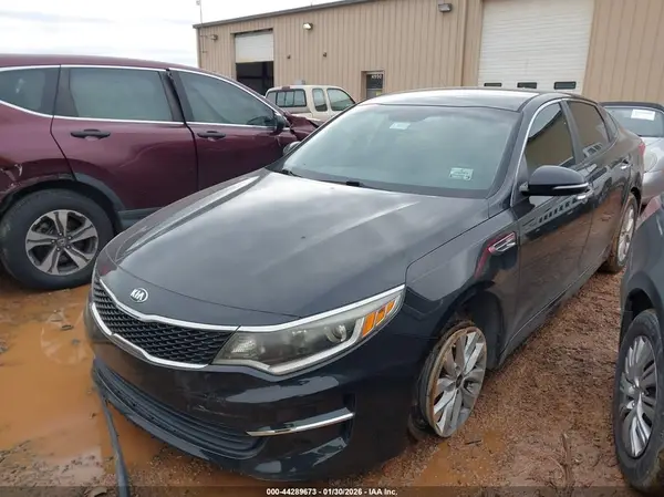 5XXGT4L34JG254832 2018 KIA OPTIMA - Image 2