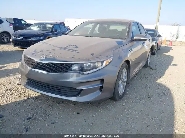 5XXGT4L34JG255320 2018 KIA OPTIMA - Image 2