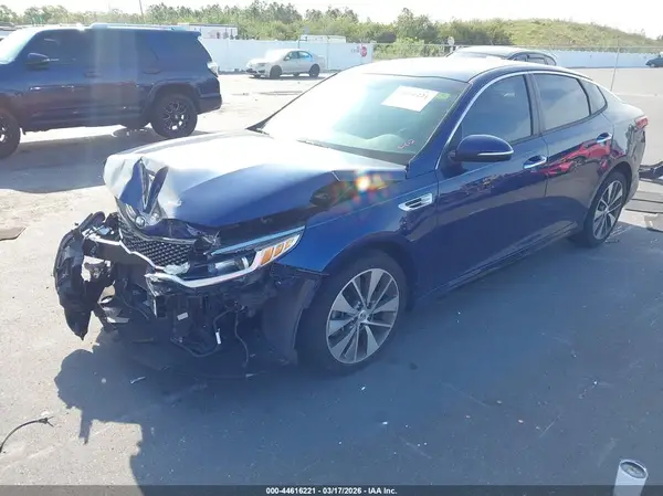 5XXGT4L34JG255639 2018 KIA OPTIMA - Image 2
