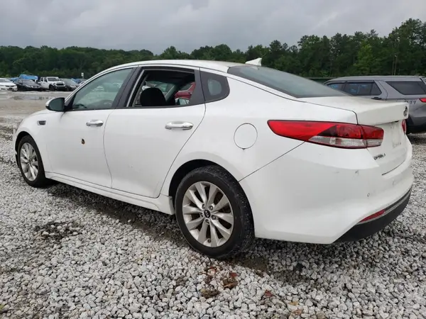 5XXGT4L34JG256855 2018 KIA OPTIMA - Image 2