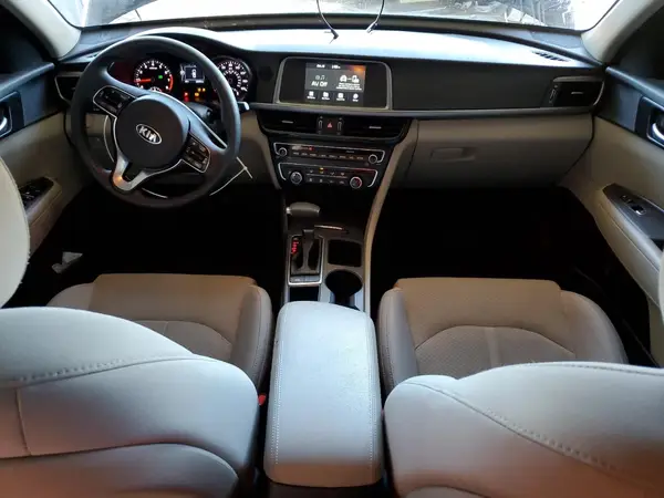 5XXGT4L34JG259268 2018 KIA OPTIMA - Image 8
