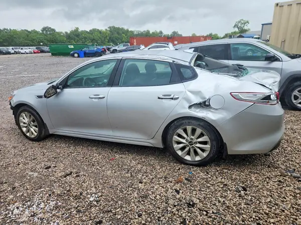 5XXGT4L34JG259836 2018 KIA OPTIMA - Image 2
