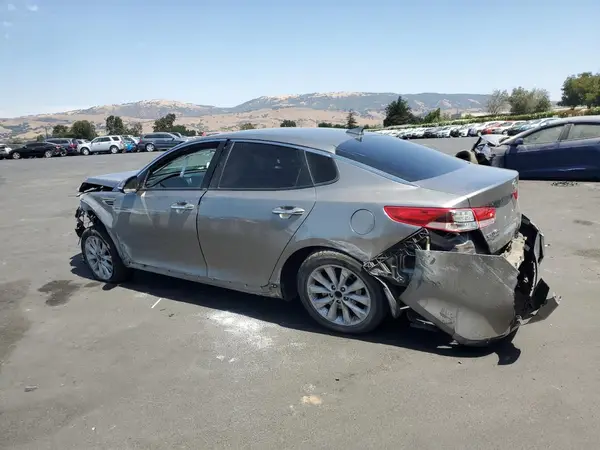 5XXGT4L34JG260050 2018 KIA OPTIMA - Image 2