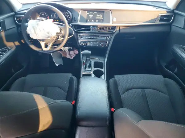 5XXGT4L34JG261070 2018 KIA OPTIMA - Image 8