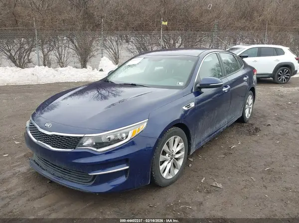 5XXGT4L34JG262039 2018 KIA OPTIMA - Image 2