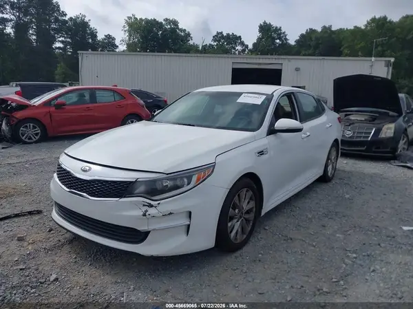 5XXGT4L34JG263935 2018 KIA OPTIMA - Image 2