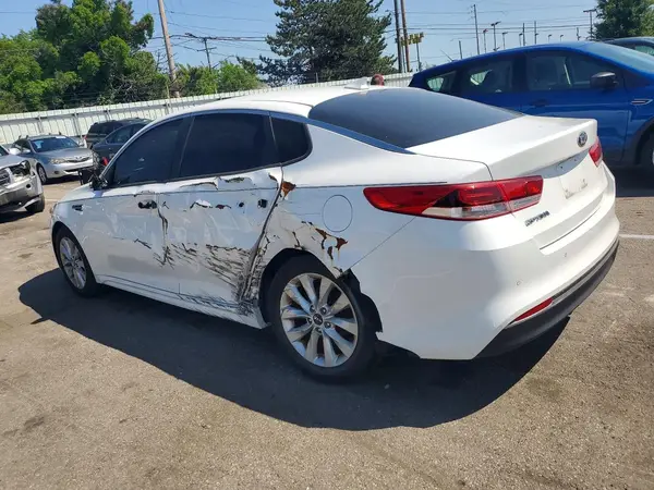 5XXGT4L34JG266740 2018 KIA OPTIMA - Image 2
