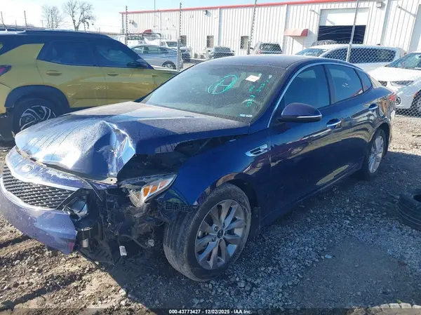5XXGT4L34JG267158 2018 KIA OPTIMA - Image 2