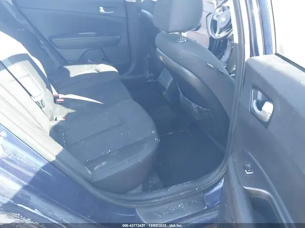 5XXGT4L34JG267158 2018 KIA OPTIMA - Image 8