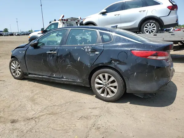 5XXGT4L34JG267497 2018 KIA OPTIMA - Image 2