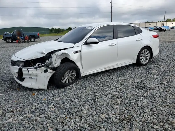 5XXGT4L34JG267581 2018 KIA OPTIMA - Image 1