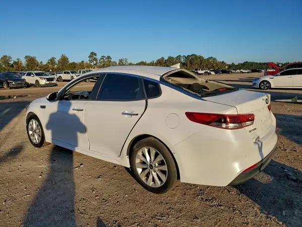 5XXGT4L34JG268861 2018 KIA OPTIMA - Image 2