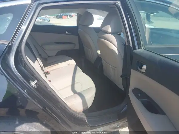 5XXGT4L34JG269167 2018 KIA OPTIMA - Image 8