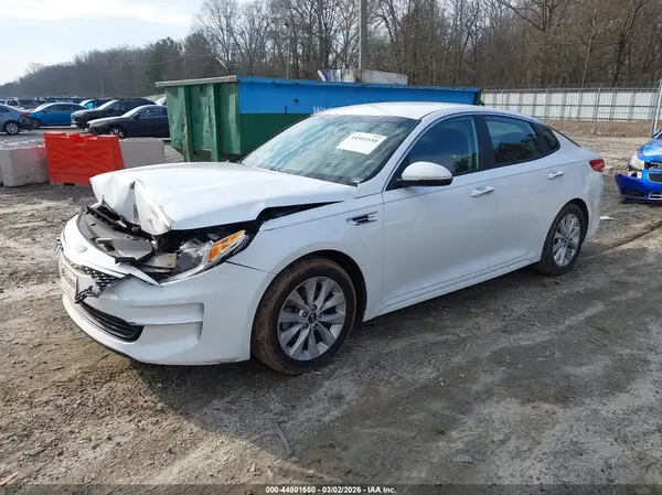 5XXGT4L34JG271629 2018 KIA OPTIMA - Image 2