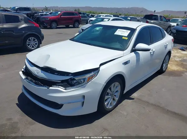 5XXGT4L34JG274868 2018 KIA OPTIMA - Image 2