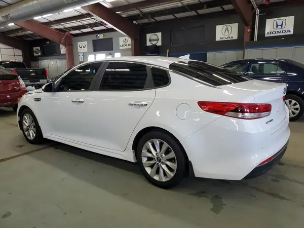 5XXGT4L34JG274899 2018 KIA OPTIMA - Image 2