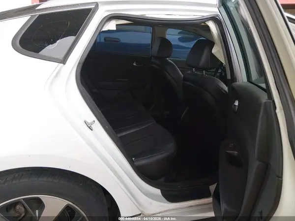 5XXGT4L34KG280042 2019 KIA OPTIMA - Image 8