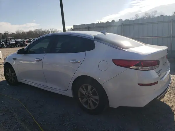 5XXGT4L34KG281515 2019 KIA OPTIMA - Image 2