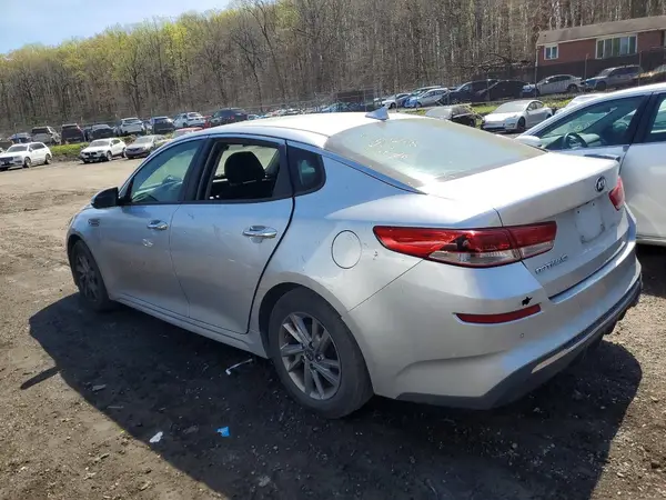 5XXGT4L34KG281742 2019 KIA OPTIMA - Image 2
