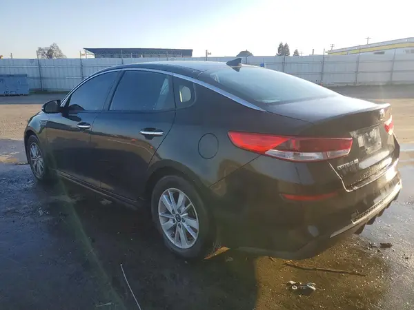 5XXGT4L34KG286455 2019 KIA OPTIMA - Image 2