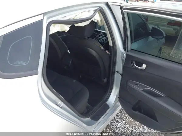 5XXGT4L34KG291493 2019 KIA OPTIMA - Image 8
