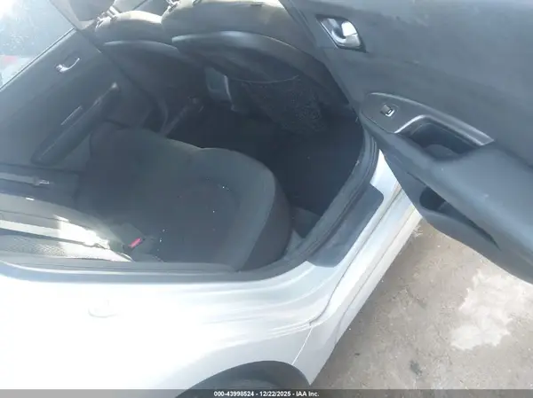 5XXGT4L34KG291512 2019 KIA OPTIMA - Image 8