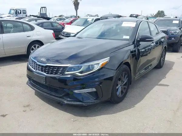 5XXGT4L34KG296953 2019 KIA OPTIMA - Image 2