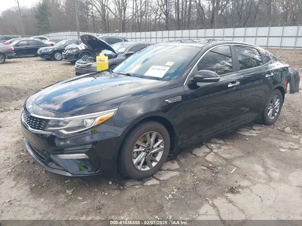 5XXGT4L34KG296967 2019 KIA OPTIMA - Image 2