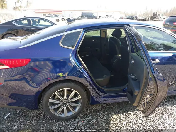 5XXGT4L34KG299299 2019 KIA OPTIMA - Image 8